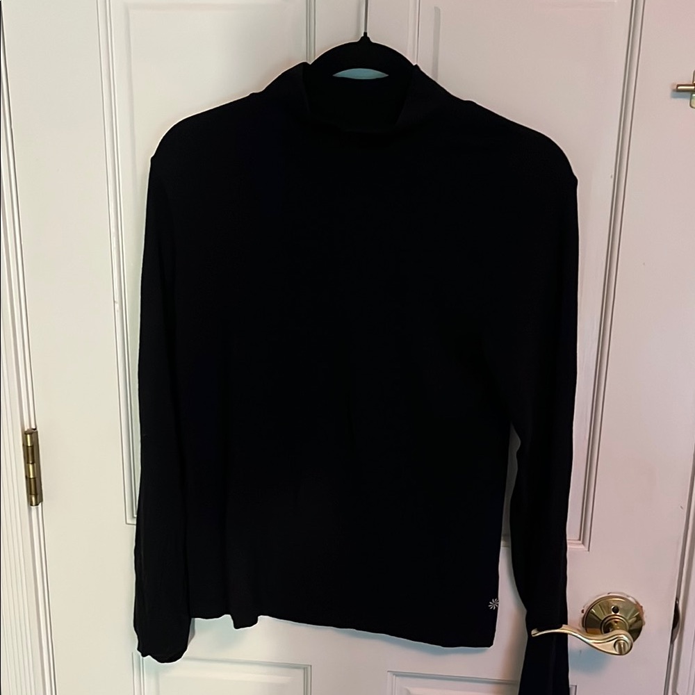 Athleta Classic Black Top